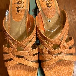 New Madrigal Burnt O'range Life Stride size 9M